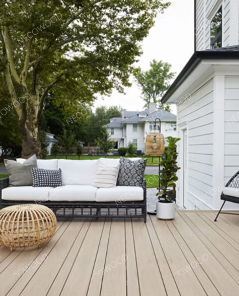 OEM- en bulklevering van composiet terrasplanken voor Koeweitse distributeurs