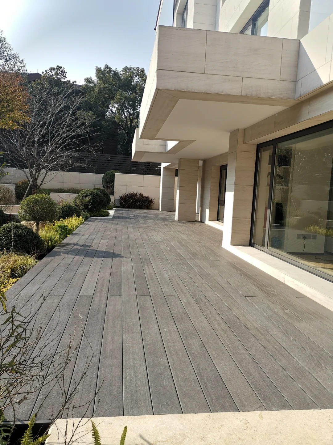 Necowood over WPC-terrasplanken: wat 16 jaar productie ons heeft geleerd