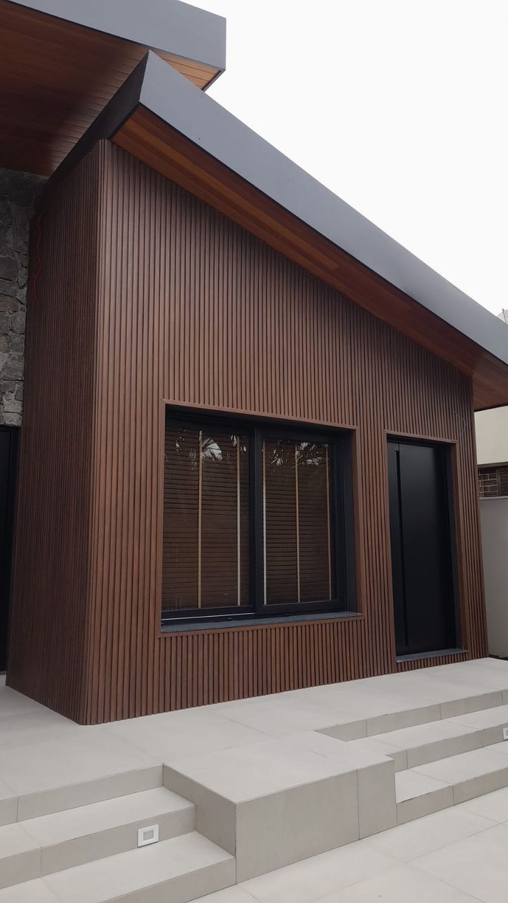 Necowood leidt WPC-innovatie nu hybride aluminium-WPC-panelen op de markt komen